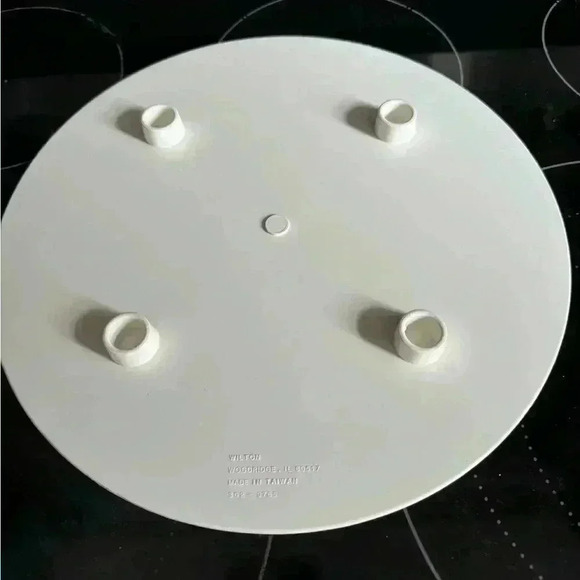 COPY - Wilton vintage acrylic cake stand 12  inches - Picture 2 of 2